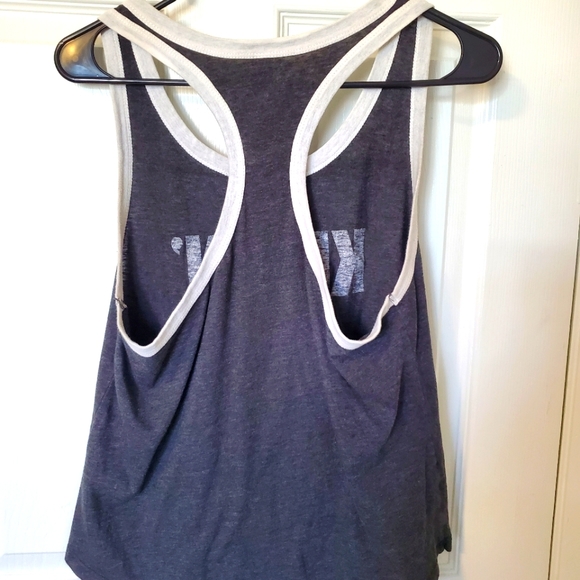 Great tank top - Picture 2 of 2